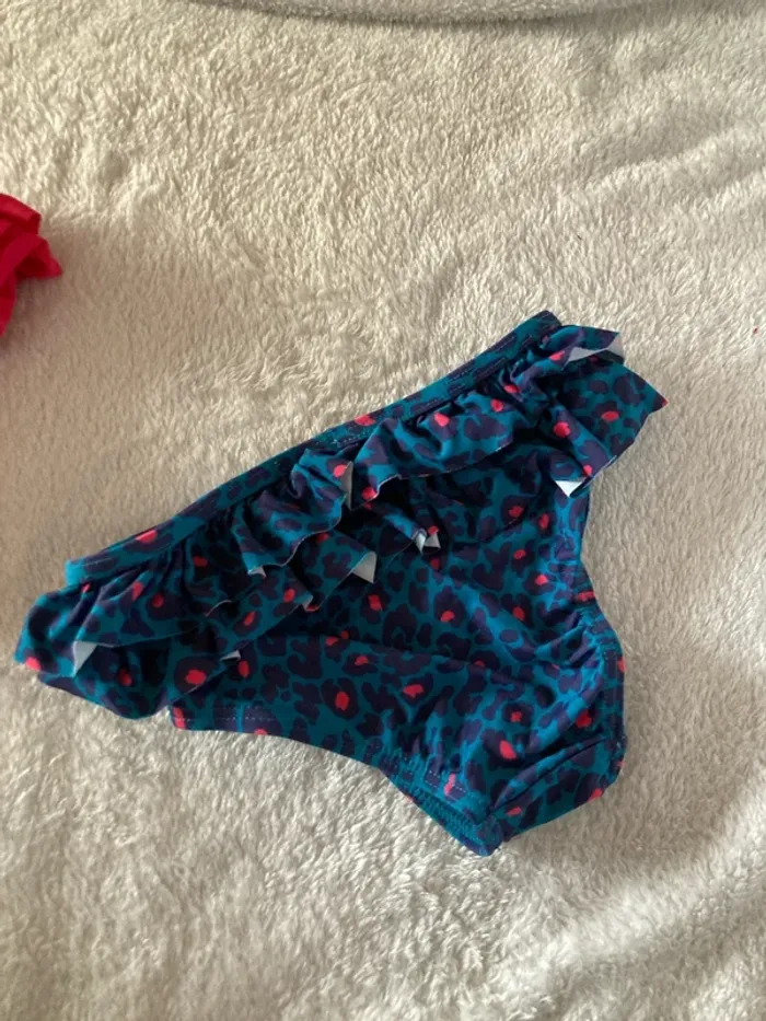 2 maillots de bain 12 mois - photo numéro 3
