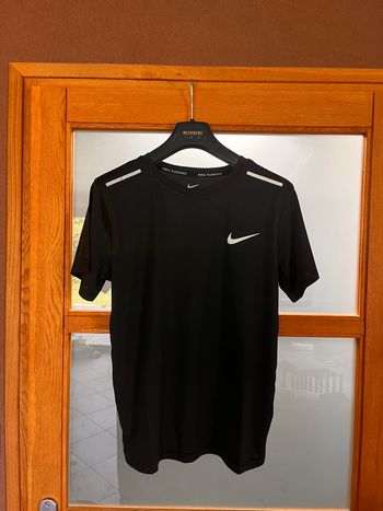 T shirt running noir  neuf taille M homme/femme  