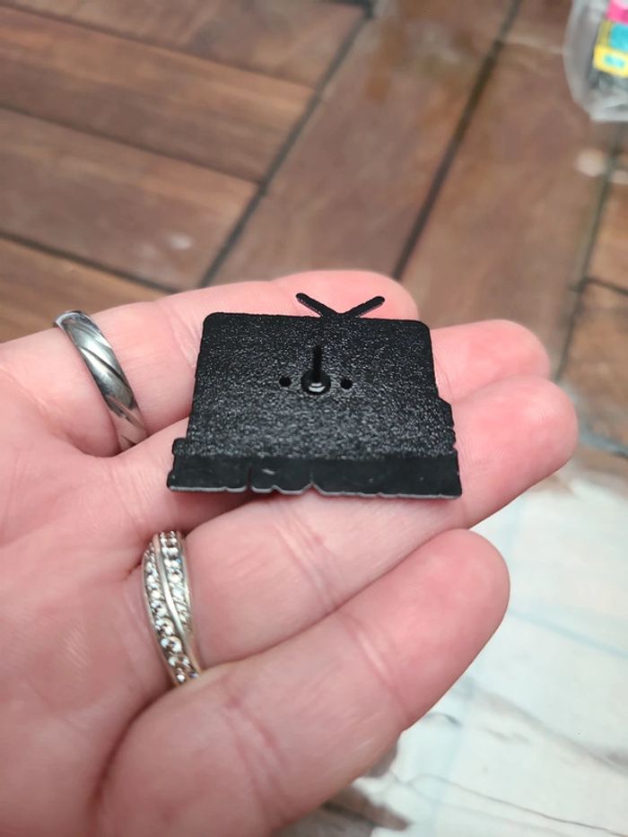 Pin's années 90 - photo numéro 3