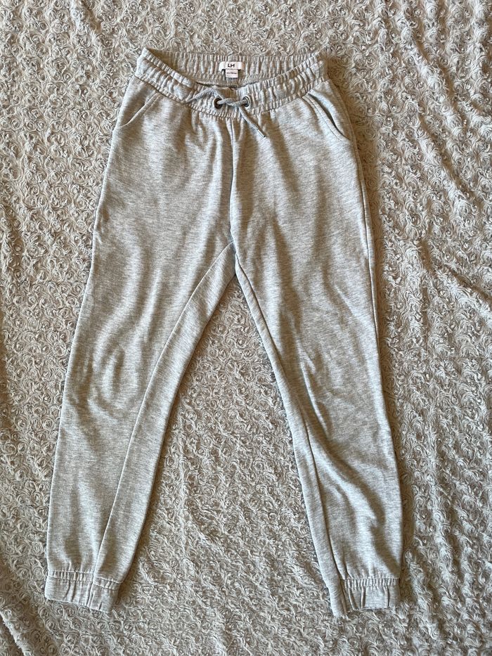 Superbe jogging gris fille XS - photo numéro 3