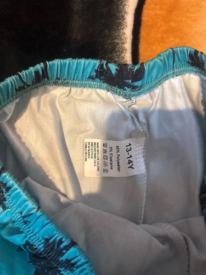 Short + maillot - photo numéro 5