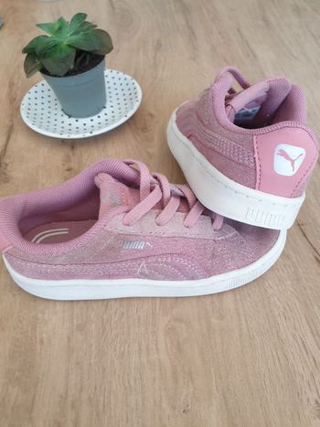 Baskets Puma taille 26