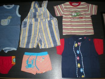 Lot de 22 vêtements garçon été 6 mois