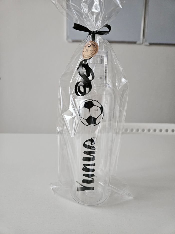 Gourde personnalisée en plastique 500ml idee cadeau fin d'année maîtresse ATSEM.....