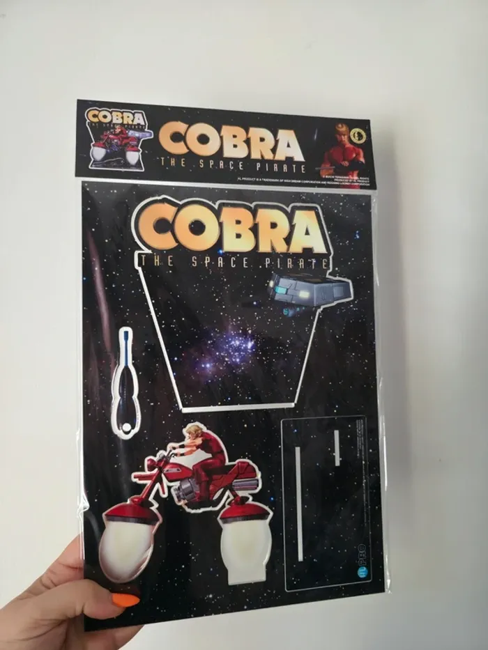 Cobra stand acrylique