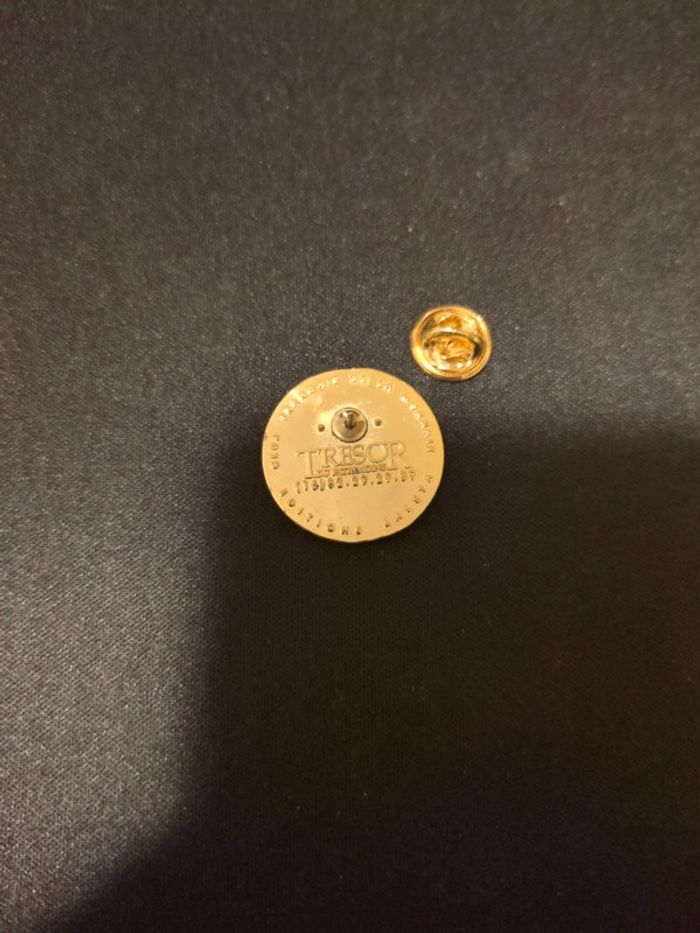 Pin's doré Ecu 92 Trésor du Patrimoine - photo numéro 2