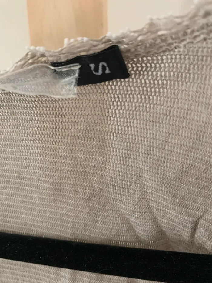 🔹 Débardeur gris chiné à dentelle – Taille S - photo numéro 3