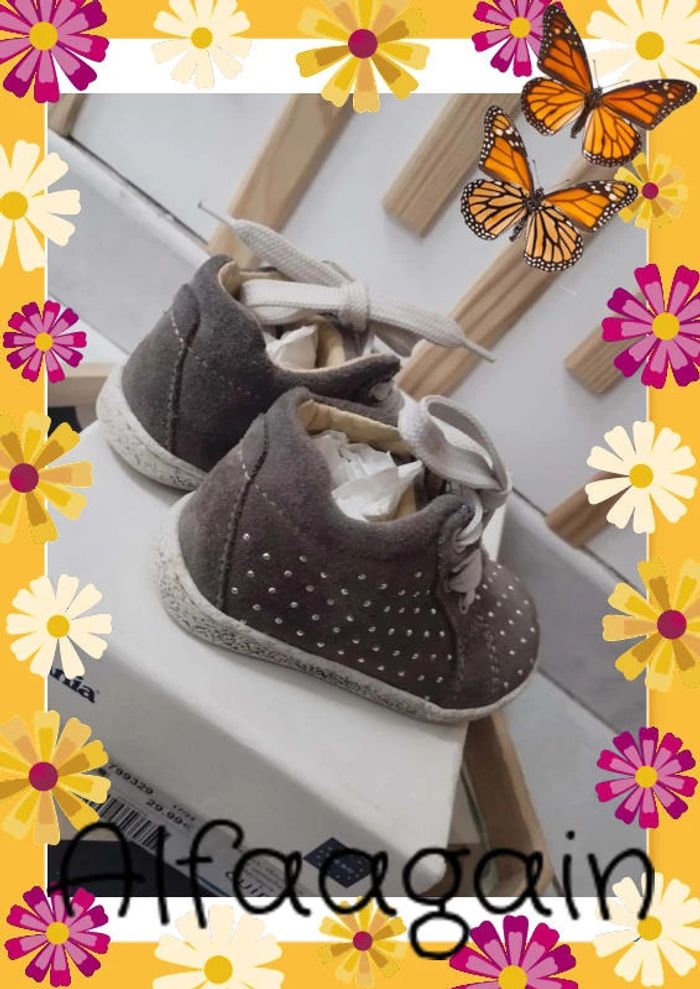 Chaussures neuves bébé 19 fille - photo numéro 3