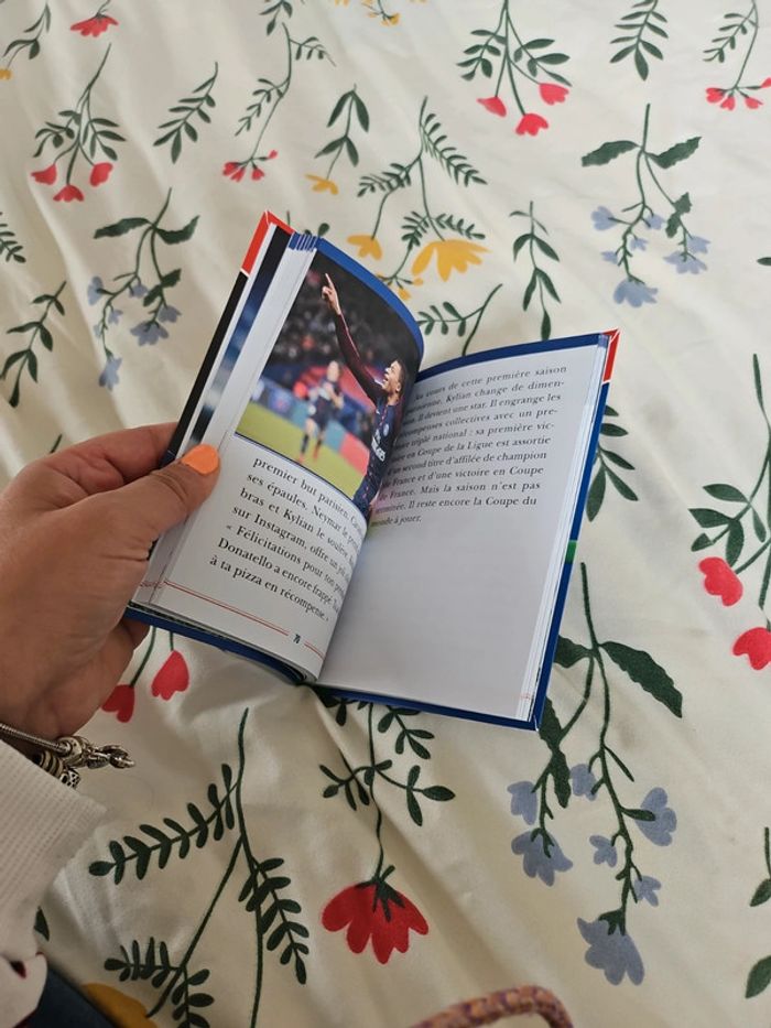 Livre : destins de Champions : Kilian Mbappe neuf - photo numéro 6