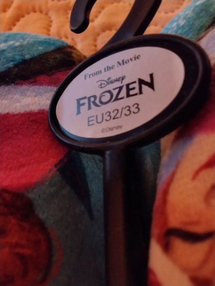 Pantoufles Disney . Reine des neiges. licence. - photo numéro 5