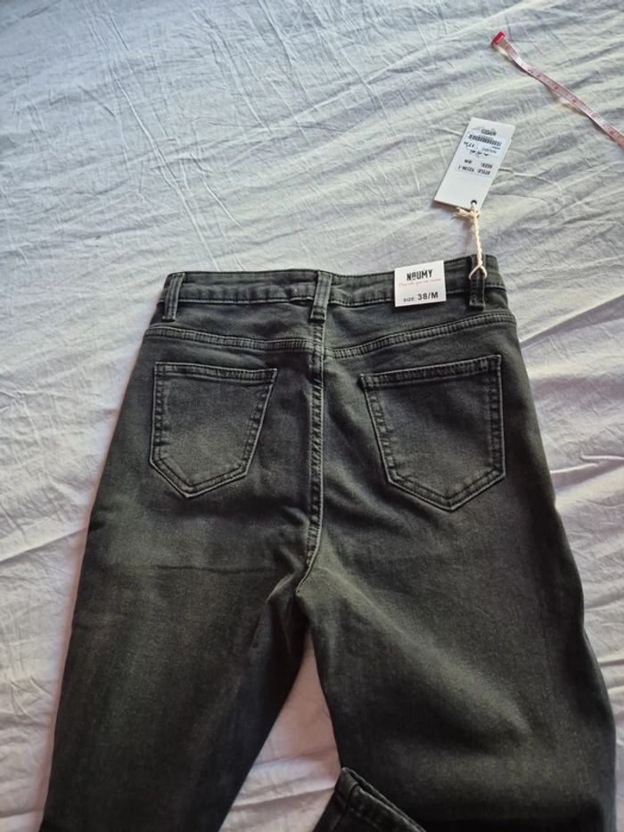 Jeans neuf - photo numéro 5