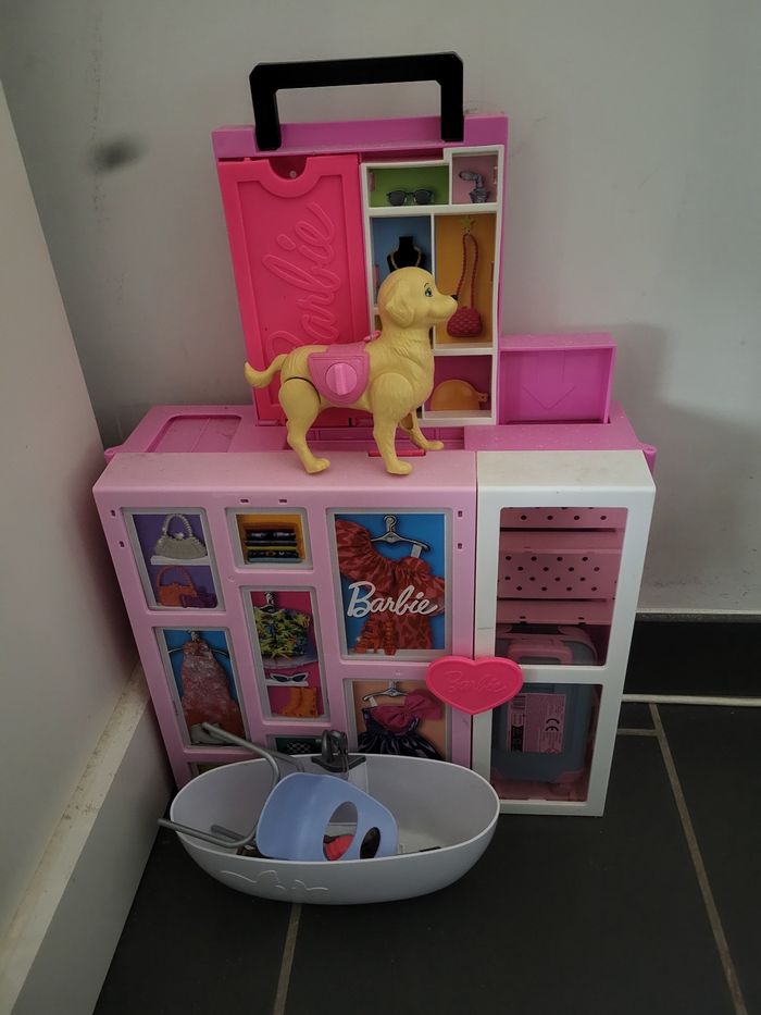 Dressing barbie et accessoires
