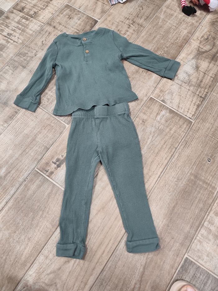 Lot vêtements garçon 9 mois - photo numéro 6