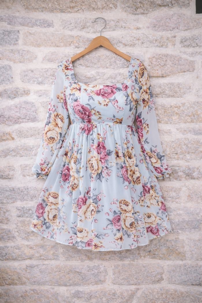 Robe manches longues bouffantes bleu clair et multicolore Femme taille 54 marque Asos 💍 - photo numéro 7