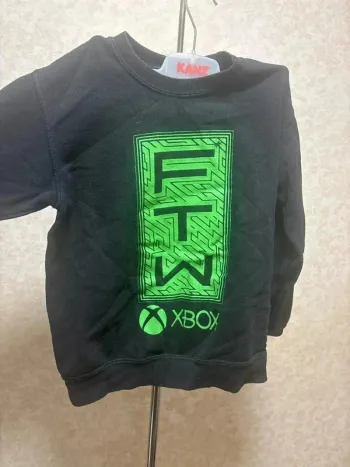 Pull taille 7-8ans marque Xbox