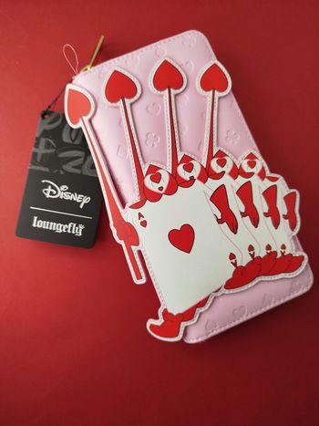Portefeuille Loungefly - Alice au pays des merveilles 