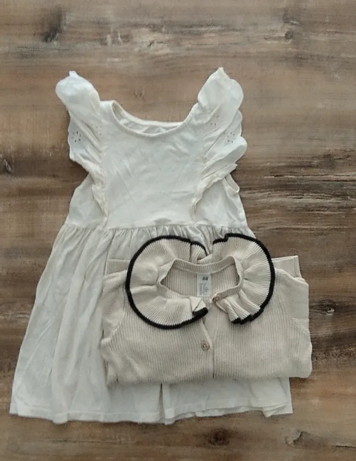 Lot fille robe et pull H&m crème