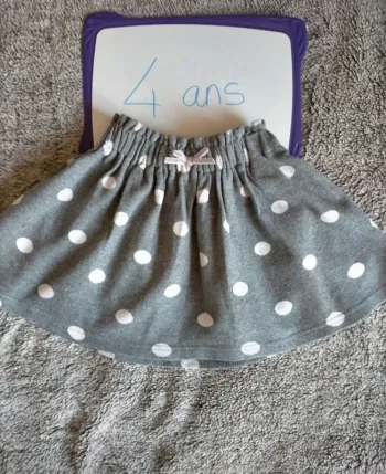 Jupe 4 ans ( 104 cms)