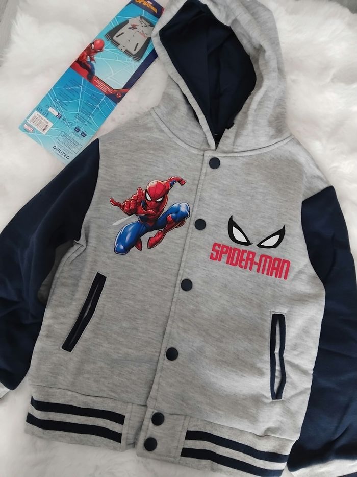 Veste sweat gilet Spiderman, marvel, 6 ans,neuf