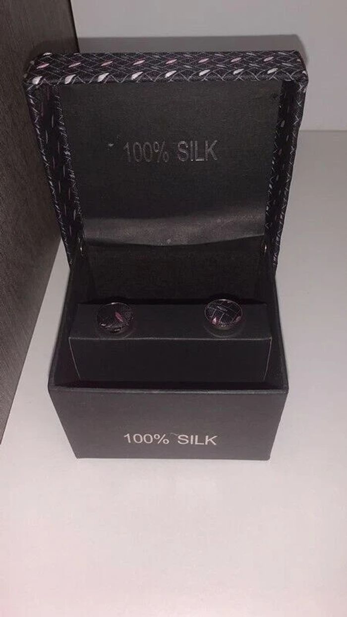 Lot de 2 boutons de manchette en soie neufs - photo numéro 2