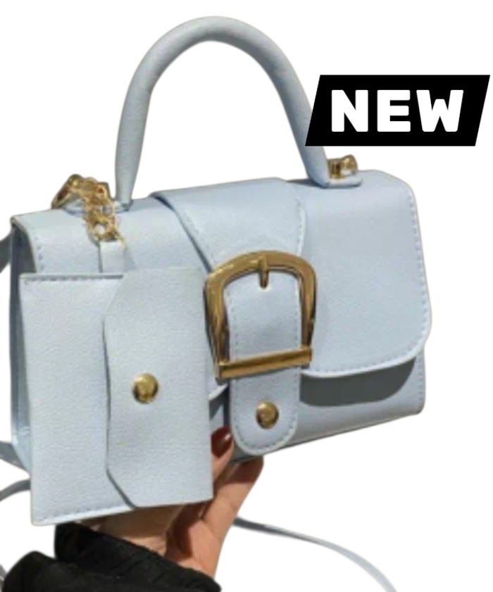 SAC à main carré bandoulière fermeture bouton poussoir - photo numéro 4