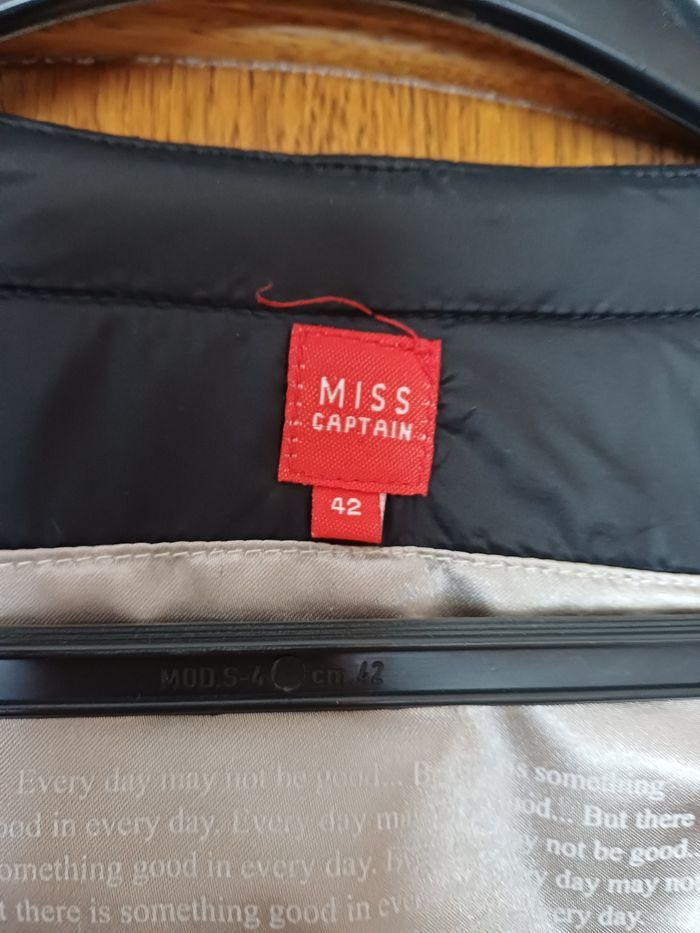 Veste Miss Captain en taille 42 - photo numéro 4