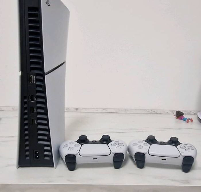 PlayStation 5 pro - photo numéro 2