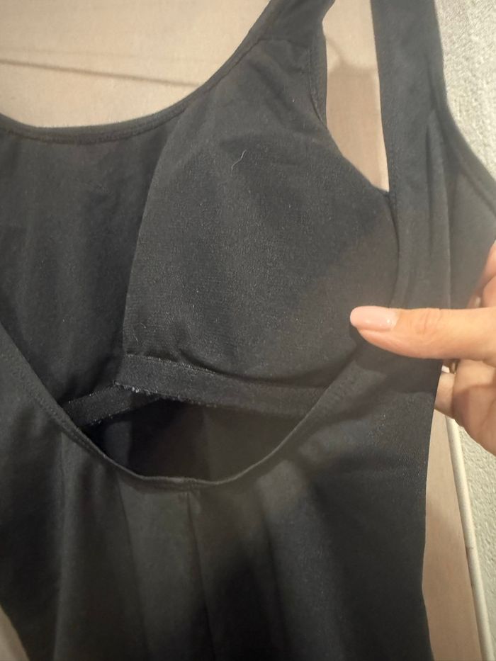 Maillot de bain, une pièce noire - photo numéro 2