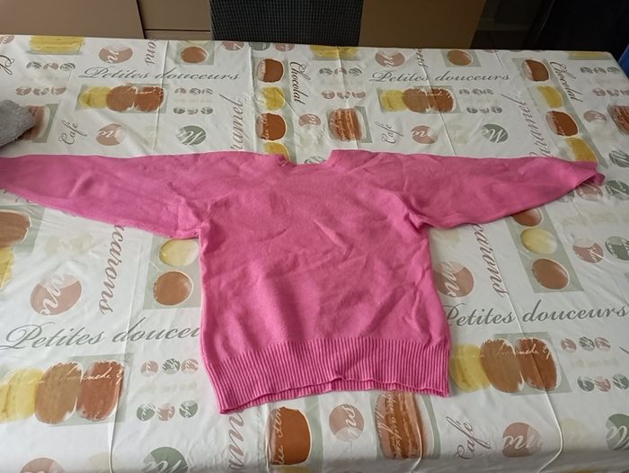 Pull rose manches longues 12 ans 2€ - photo numéro 2