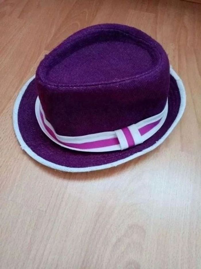 Chapeau violet