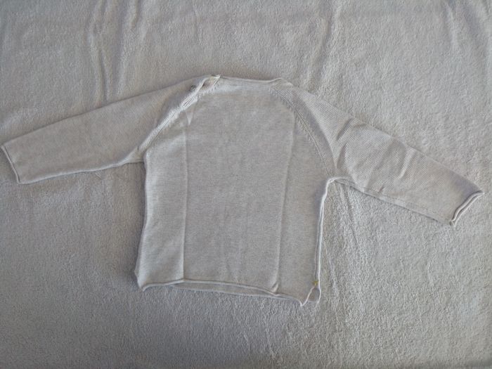 Pull Zara 12-18 mois (réf interne A4)(familleac72) - photo numéro 2