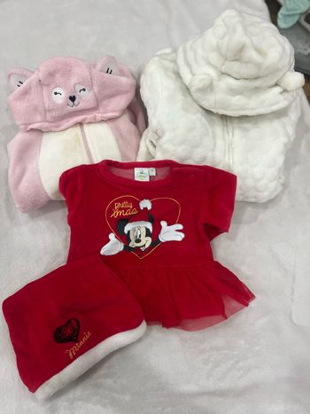 Lot combinaison + pyjama Noël