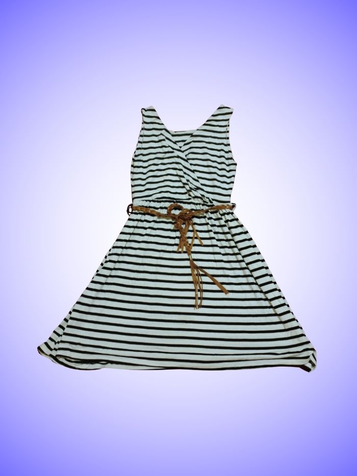 Robe Blanche et Noire à Rayures Taille 10 ans Sans Marque