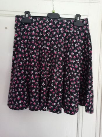Jupe noire fleurie, marque Jenyfer, taille S