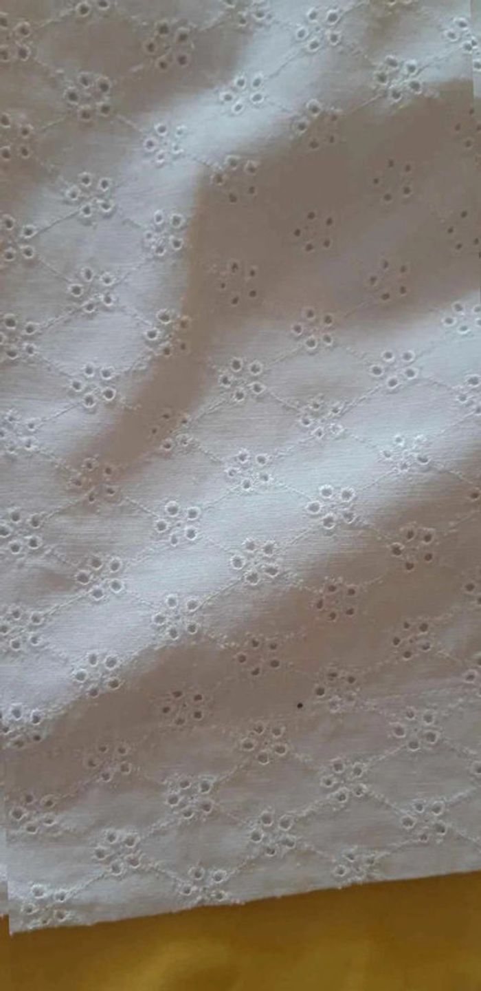 Robe en broderie  anglaise Naf  Naf  T40/42 - photo numéro 4