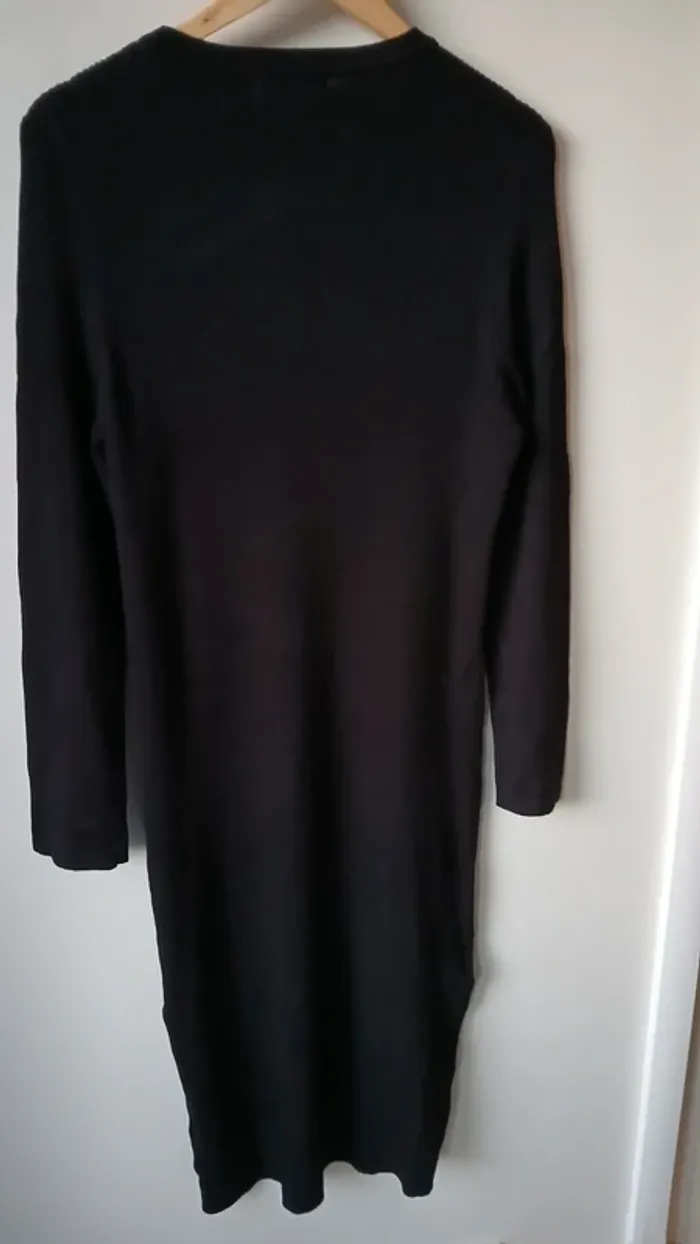 Robe noire - photo numéro 4