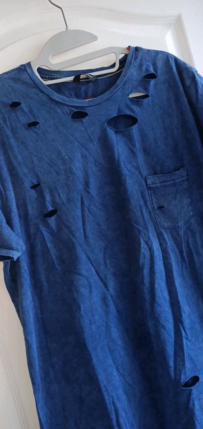 Tee-shirt craqué taille L - photo numéro 2