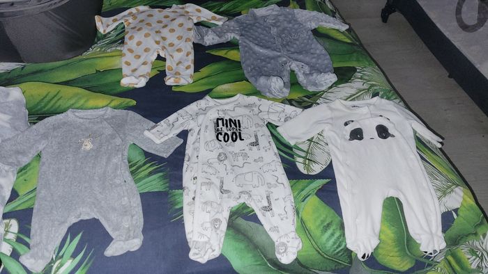 Lot de pyjama de bébé 1 mois