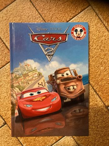 Livre Disney cars 2