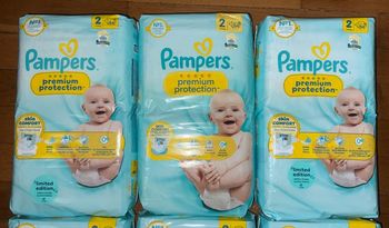 3 paquets de couches Pampers  taille 2