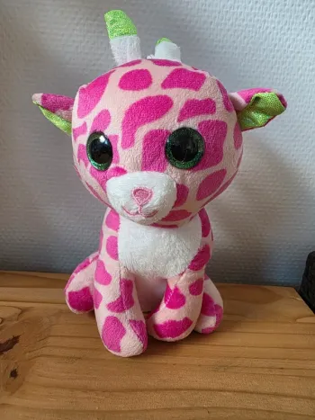 Peluche ty a suspendre avec ventouse