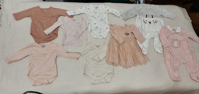 Lot de vêtements bébé - photo numéro 2