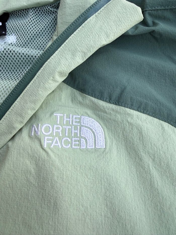 Veste Coupe vent The North Face - photo numéro 2