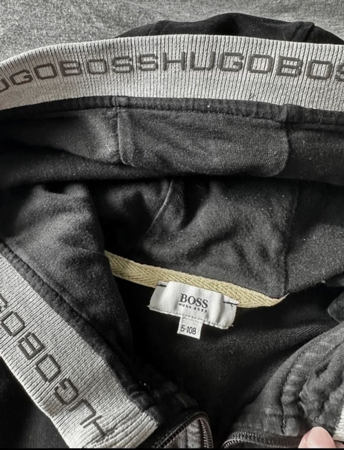 Veste Hugo Boss à capuche 4/5 ans - photo numéro 3