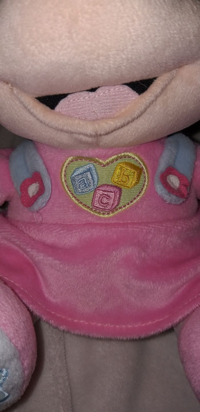 🐭 Joue et apprends avec la peluche baby Minnie - photo numéro 7