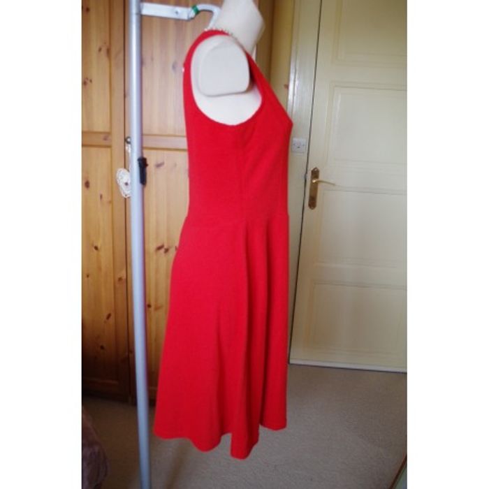 Karl Marc John – Robe rouge - Taille 38 - photo numéro 2