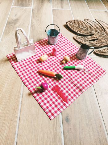 🧺Dinette panier pique nique nappe et divers aliments en bois marque Janod