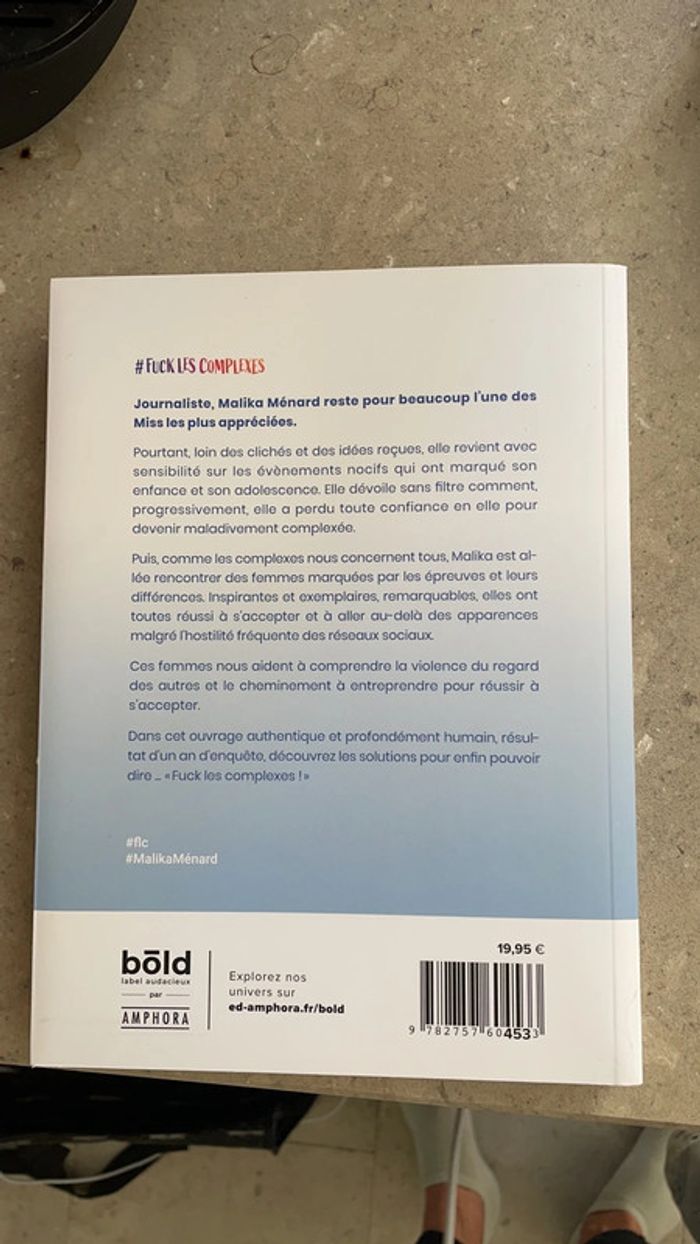 Libre de Malika Ménard « fuck les complexes » - photo numéro 2