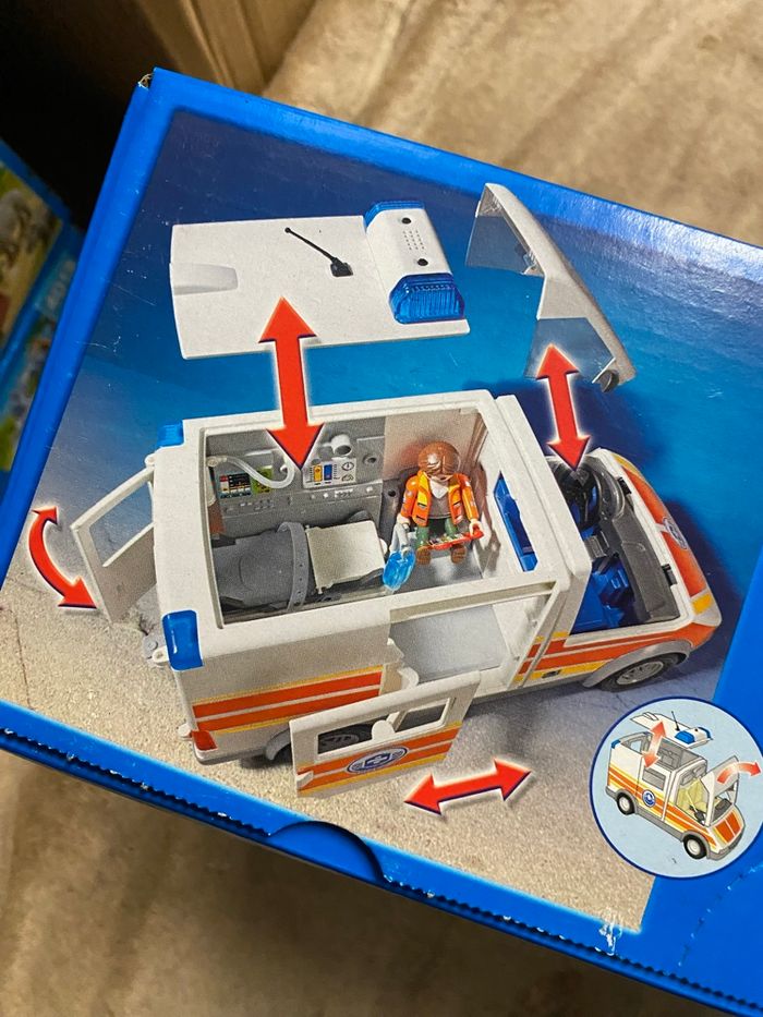 Playmobil ambulance et secouriste neuf - photo numéro 2