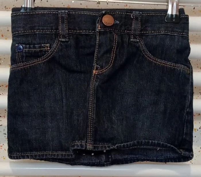 Jupe en jeans avec culotte incorporé bleu marine à pois Baby Gap Taille 18 / 24 mois - photo numéro 2